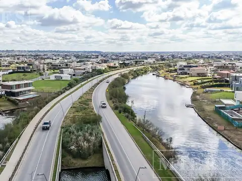 Lote en venta con financiación  en Puertos barrio Acacias