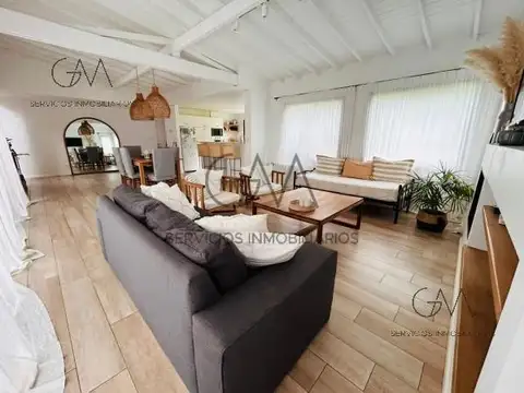 Casa en Alquiler Temporal con 1 cochera