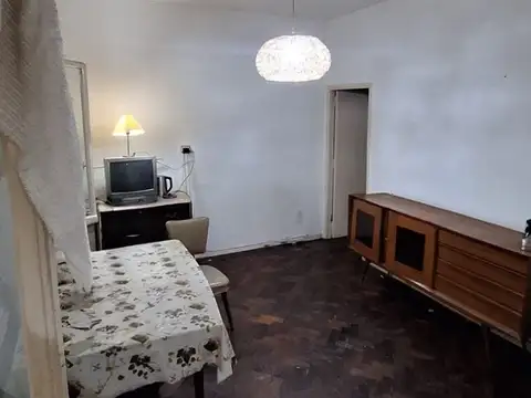Tacuarí 1400