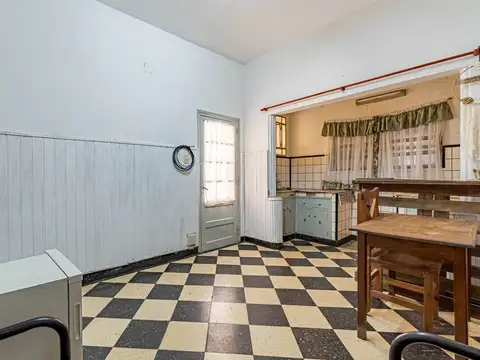 CASA PB 2 DORMITORIOS EN VENTA C/PATIO ECHESORTU