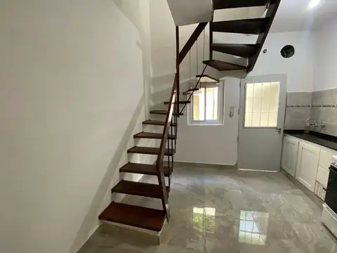 Depto Tipo Casa en Alquiler 56 años