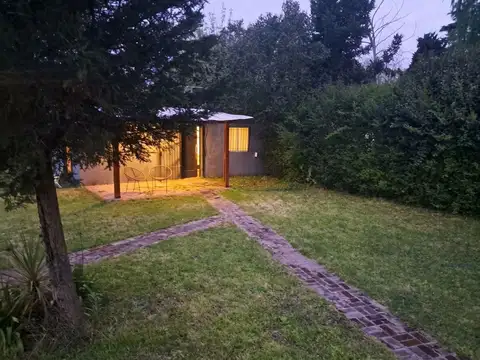 VENTA CASA 3 AMBIENTES GRAL RODRIGUEZ CON PILETA.