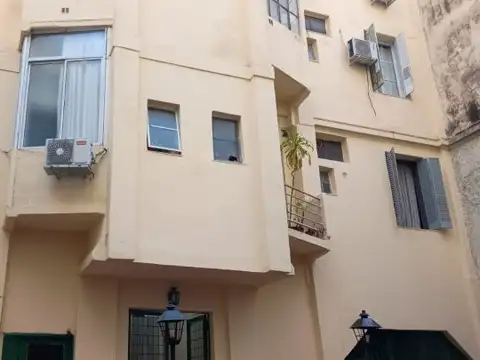 DEPTO EN VENTA ,3AMB,MICROCENTRO- AMPLIO,LATERAL,LUMINOSO, BUEN ESTADO MANTENIMIENTO