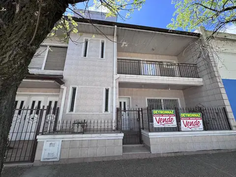 Casa en calle Alvear entre 12 de abril y San Martin