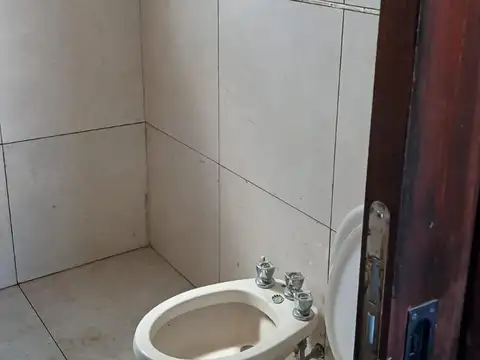 Casa 2 ambientes con 1 baño