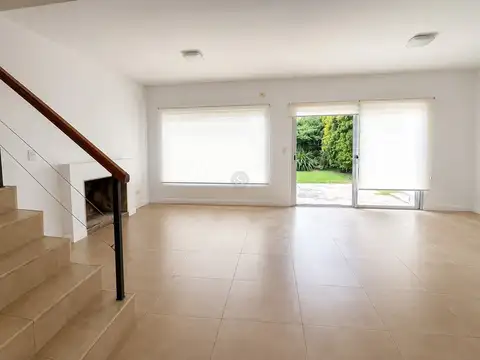 Casa Dúplex  en Venta en Boulevard del Sol, Pilar, G.B.A. Zona Norte