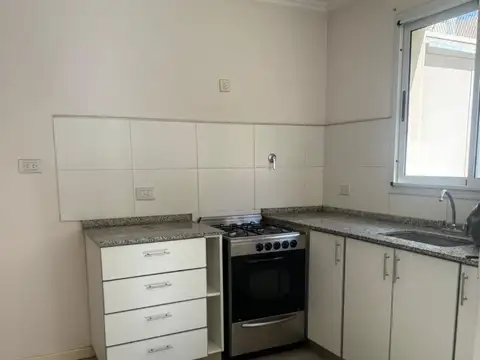 Departamento 3 ambientes con 1 baño