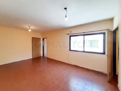 Primera Junta 5535 , Piso 1