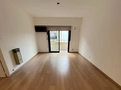 Departamento 3 Dormitorios con Balcon Entre Rios 300