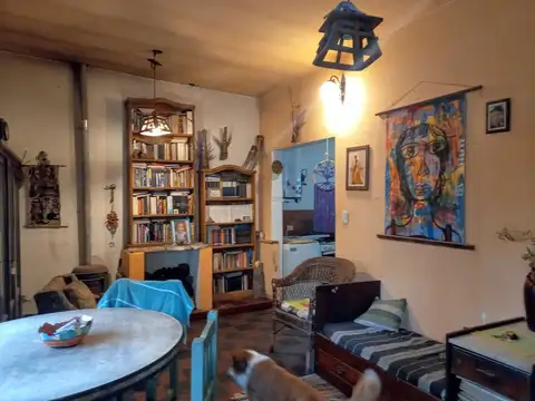 Casa 4 ambientes con 1 baño