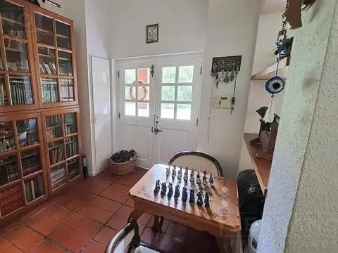 Casa en Venta con 4 cocheras