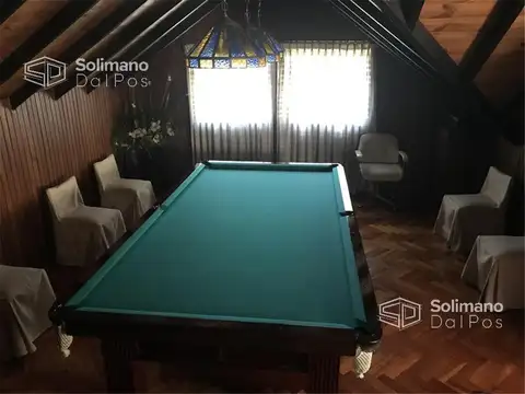 Residencia de 2035 mts de Terreno en Exclusiva Zona  - Olivos-Vias/Maipu