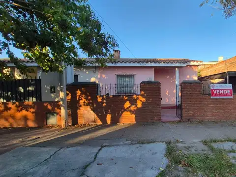 -CASA EN VENTA