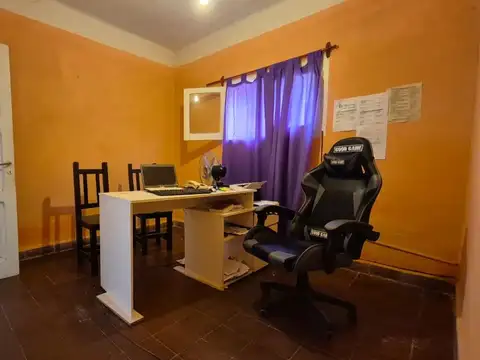 Oficina en Venta con 3 cocheras