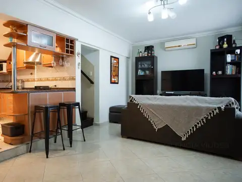Depto Tipo Casa en Venta de 4 ambientes