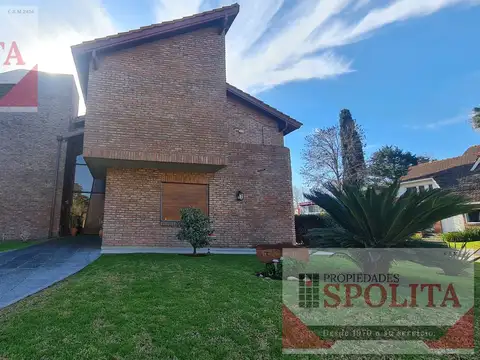 Casa 11 ambientes con 6 baños