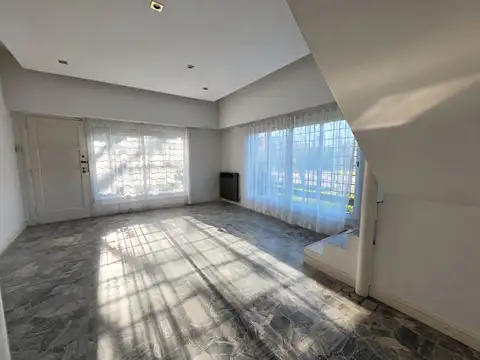 Casa en Venta en Parque Luro, USD 240.000