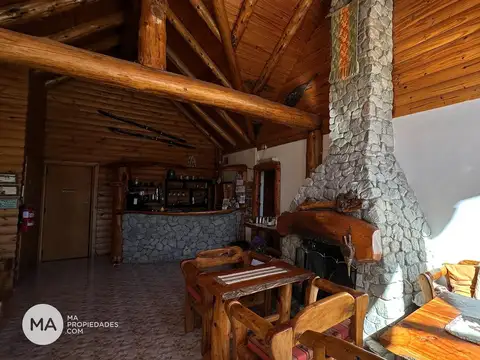 Hostería de 8 habitaciones con vista al lago - Villa La Angostura | Venta