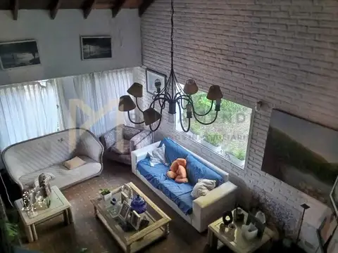 Casa en Venta en Barrio Hipico, USD 320.000