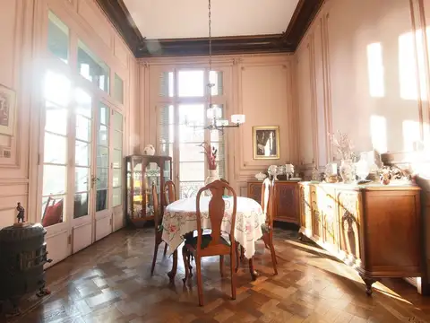 Venta Semipiso 9 ambientes patio balcón San Telmo