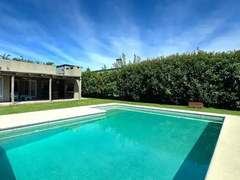 VENTA DE CASA 4 AMBIENTES EN LA EMILIA PILAR 