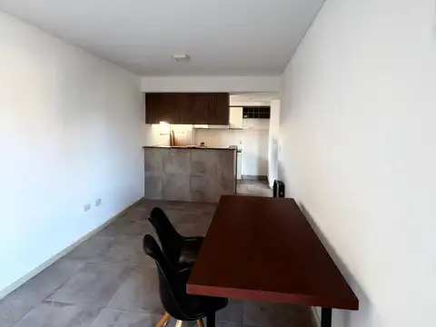 Cochabamba 1600, Piso 04