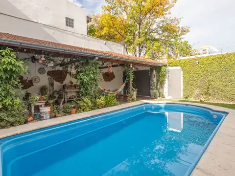 Venta Casa Devoto 5 amb pileta cochera PERMUTA