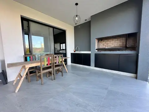 Casa en Venta 1 año