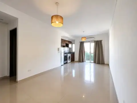 VENTA: DEPTO MONOAMB. SUBDIVIDIDO CON BALCON Y SUM