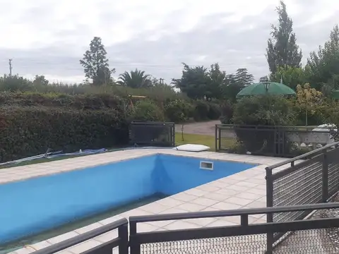 Casa en Venta con 3 cocheras