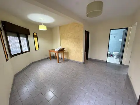 Casa en Venta en Villa Adelina, USD 140.000