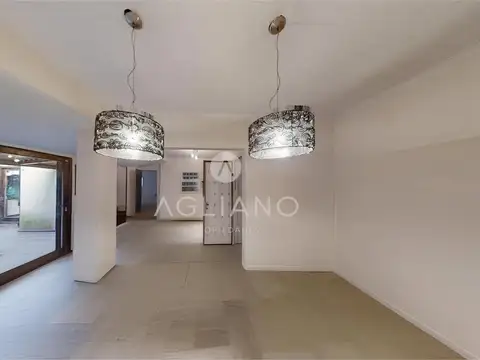 Venta Casa en  5 ambientes Parque Luro