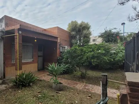 Casa en Venta en Martín Coronado, USD 88.000