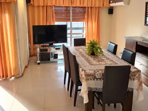 VENTA DEPTO 3 DORM. AMOBLADO C/COCHERA CARLOS PAZ