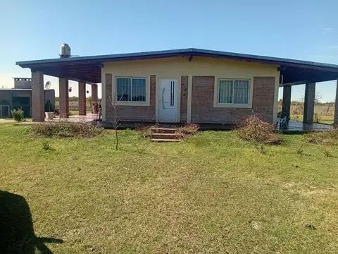 Se vende casa de campo en Nicanor Molinas