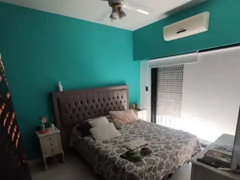 Casa en Venta con 5 cocheras