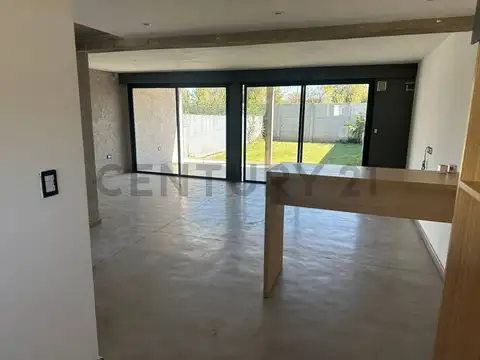 Casa en Alquiler A Estrenar