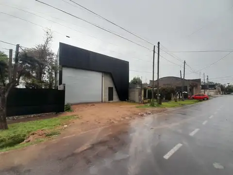 Galpon en Alquiler 10  mts Frente