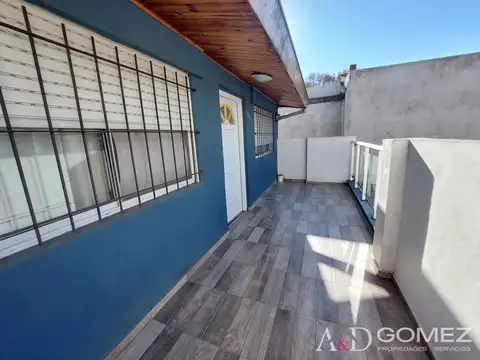 Depto Tipo Casa en Alquiler de 2 ambientes