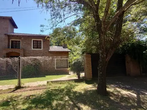 VENTA CASA 4 DORMITORIOS Y PILETA V RIVERA INDARTE