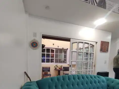 Depto Tipo Casa 4 ambientes con 2 baños
