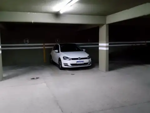 Cochera en Venta Cubierta