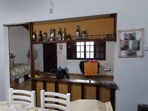 Casa 5 ambientes con 1 baño