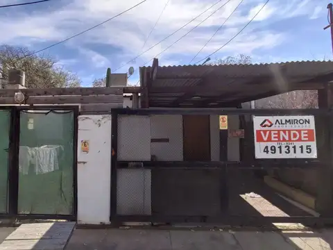 Venta | Casa | 2 Dormitorios | Cochera | Capitán Bermúdez | Barrio Centro