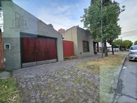 Casa en Hurlingham - 5 Ambientes - Parque - Pileta - Quincho