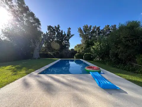 Casa en Venta en Las Glorias, USD 280.000