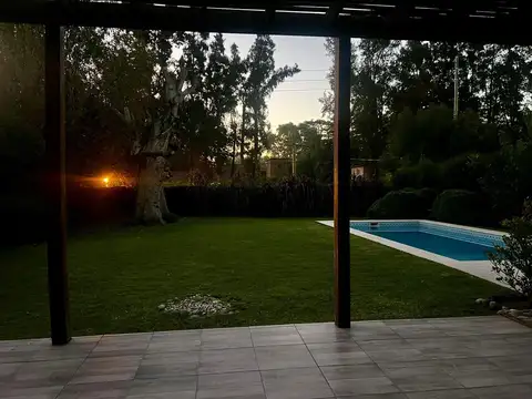 Casa 4 ambientes con 3 baños