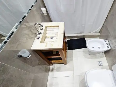 Depto Tipo Casa en Venta con 2 cocheras