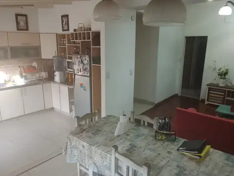 Depto Tipo Casa en Venta con 1 cocheras