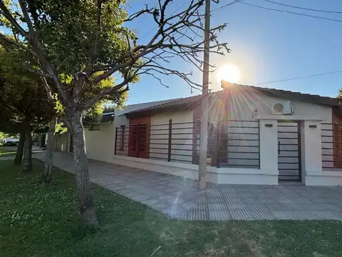 CASA EN VENTA EN BRAGADO